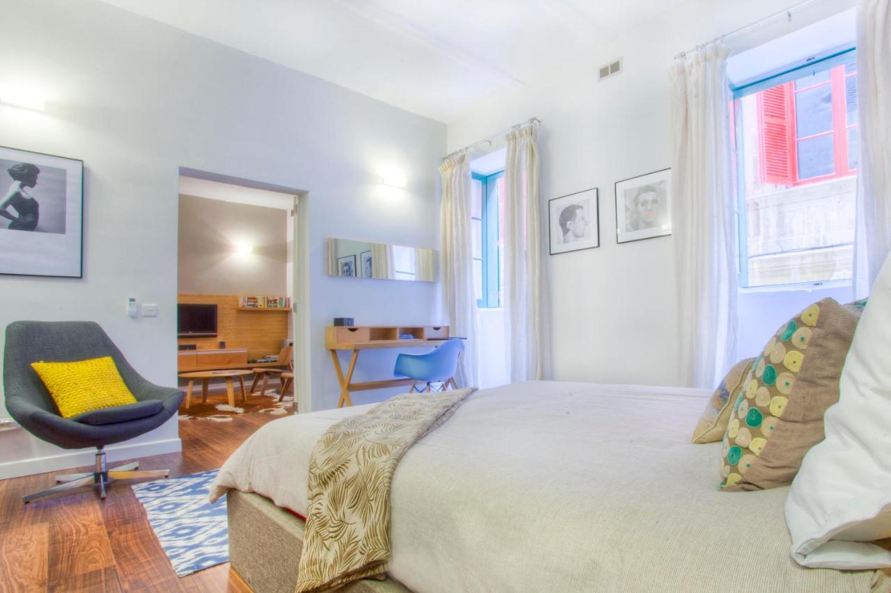 Premium Design Central Suite Валетта Экстерьер фото